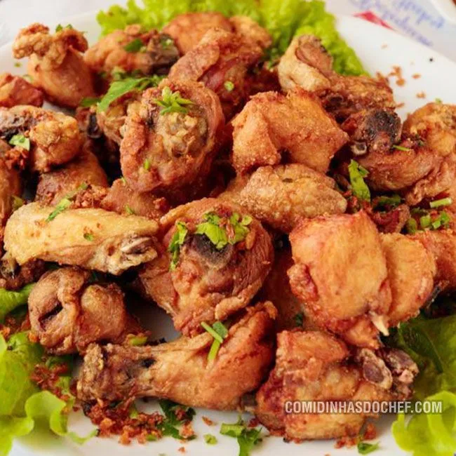 Frango à Passarinho